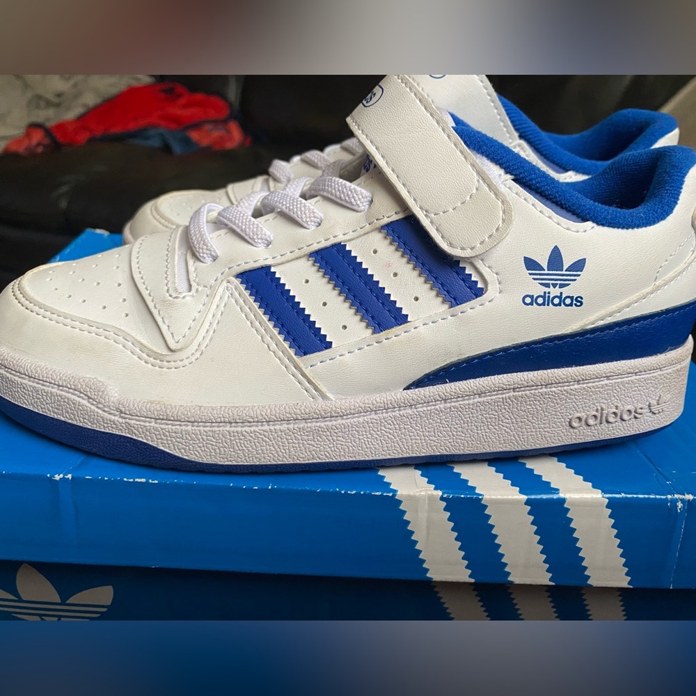 Adidas forum low